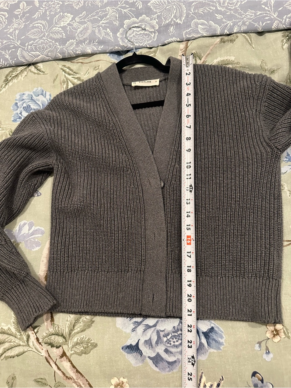 Everlane Gray Ribbed V-Neck Button Cardigan - Picture 9 of 9